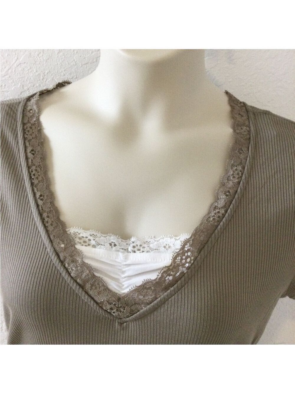Derek Heart cocoa cropped tee with white lace trim inset Woman’s XL - Picture 5 of 9
